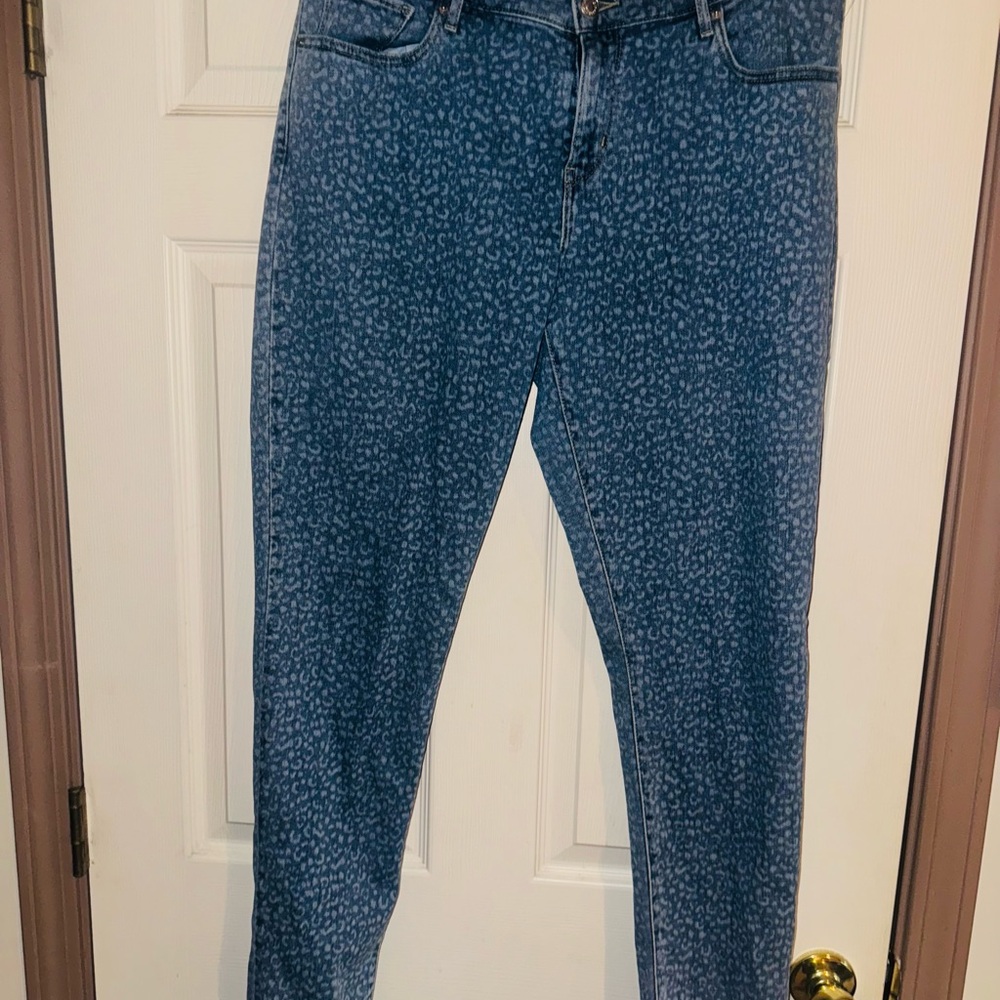 Womens leopard Levi’s Blue Denim Jeans size 16W